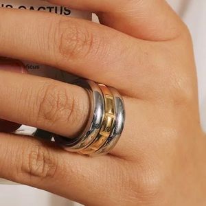 ✨✨Two Tone Band Ring✨✨